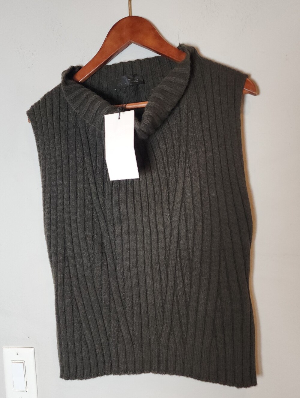 NWT Zara Wool Blend Green Sleeveless Knit Sweater Cowl Neck Women's Size Large